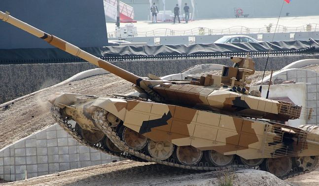 Một giám đốc điều hành cấp cao của công ty OFB cho biết, việc nội địa hóa hoàn toàn xe tăng T-90S ở Ấn Độ là không thể, vì một số lượng lớn các linh kiện Ấn Độ không sản xuất được, nên phải tiếp tục nhập khẩu.