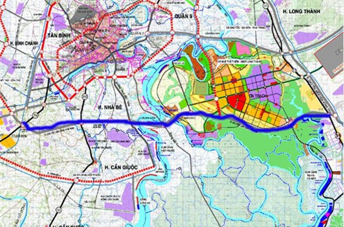 6. Cao tốc Bến Lức - Long Thành Xếp vào hàng "khủng" hơn cả, phải kể đến cao tốc Bến Lức - Long Thành, tuyến đường có suất đầu tư lớn nhất Việt Nam. Tuyến cao tốc dài gần 58 km, tổng vốn giai đoạn một lên đến 31.320 tỷ đồng (1,6 tỷ USD), suất đầu tư mỗi km đường là 25,8 triệu USD, khoảng 554 tỷ đồng.