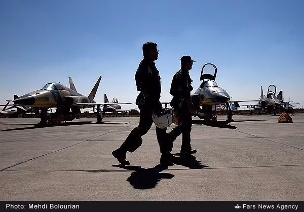 Lần tập trận này huy động hầu hết các máy bay chiến đấu chủ lực của Không quân Iran hiện nay… Nguồn ảnh: Fars