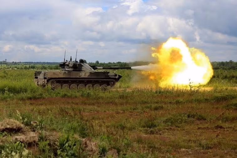 Đặc biệt, nòng cốt trong chương trình nâng cấp pháo chống tăng tự hành Sprut là tích hợp phiên bản tên lửa chống tăng có điều khiển 9M119M1 "Invar-M". Nguồn ảnh: Arm-expo
