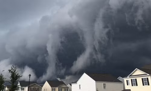 May khong lo che phu bau troi nhu ngay tan the