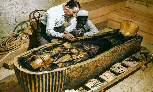 Giới chuyên gia đã giải mã được một số bí mật về xác ướp pharaoh Ai Cập Tutankhamun thông qua các nghiên cứu và sử dụng các công nghệ hiện đại.