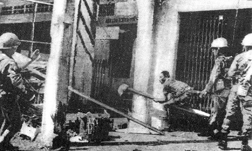 Quân địch hốt hoảng trước sức tiến công của lực lượng biệt động.