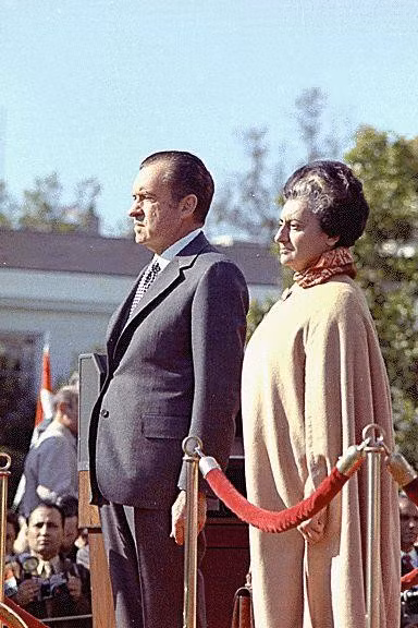 Trong nhiệm kỳ Thủ tướng đầu tiên, bà Gandhi đã quốc hữu hóa 14 ngân hàng ở Ấn Độ.