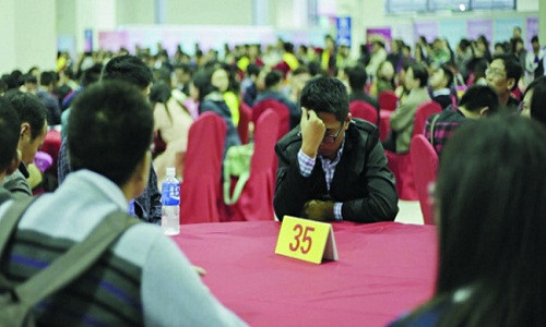 Vì tình trạng mất cân bằng giới tính nghiêm trọng, hàng chục triệu nam giới Trung Quốc sẽ khó tìm được vợ. Ảnh: SCMP.