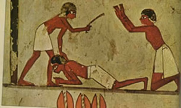 Vì vậy, người dân thời xưa khi đặt chân đến thị trấn này giống như lạc vào chốn địa ngục.