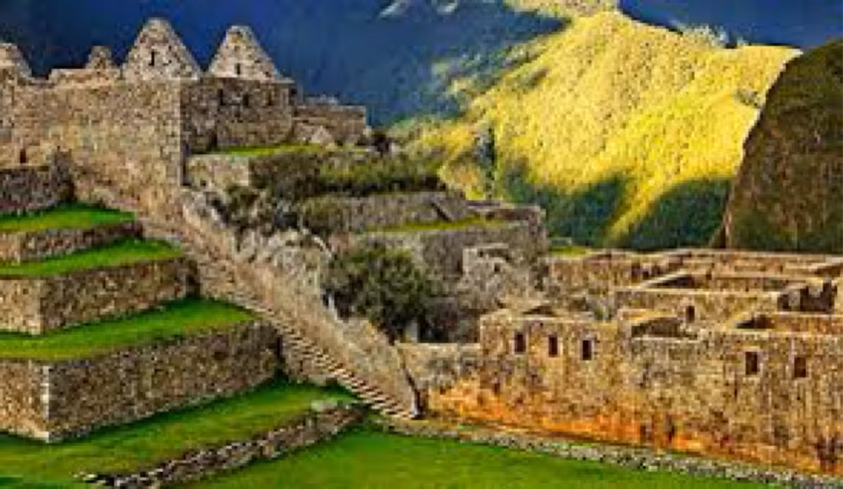 Khi quân đội Tây Ban Nha giành chiến thắng và đánh chiếm được thành phố vàng Paititi của đế chế Inca, họ kinh ngạc khi phát hiện nơi đây trống trơn, không còn bất cứ kho báu hay thỏi vàng nào.