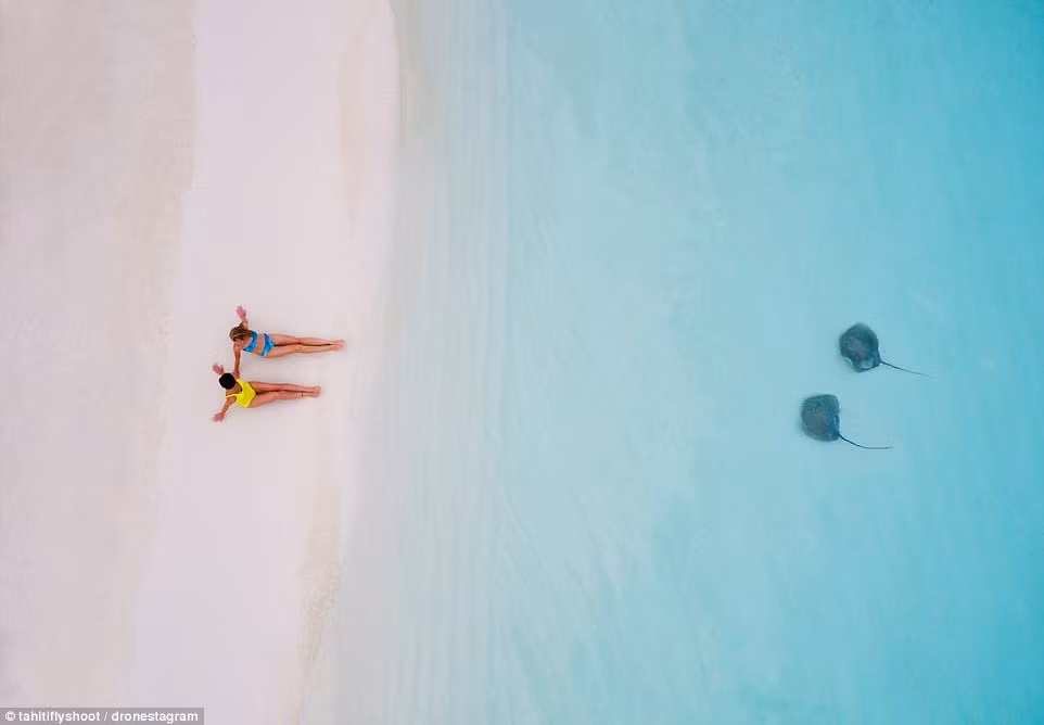 Bãi biển ở Polynesia, Pháp tuyệt đẹp khi nhìn từ trên cao.