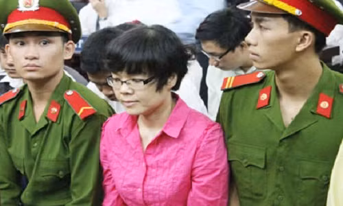 Huỳnh Thị Huyền Như (áo hồng). Ảnh: VOV.