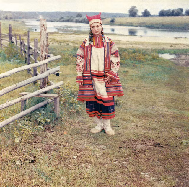 Trang phục truyền thống tuyệt đẹp ở phụ nữ ở tỉnh Ryazan.