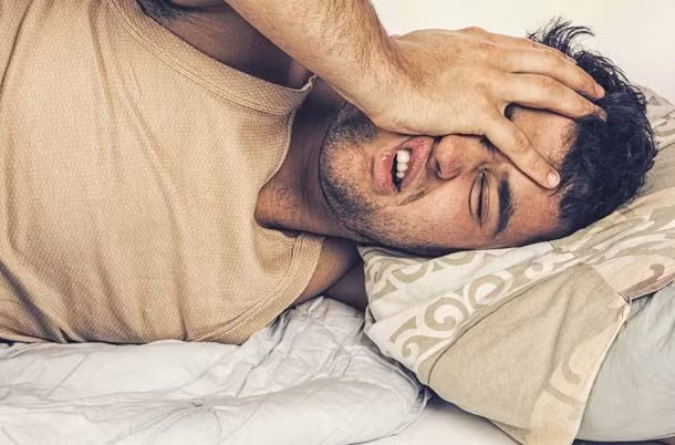 Đa số giấc mơ có những cảm xúc tiêu cực. Khi đó, người nằm mơ thường cảm thấy sợ hãi, tức giận và lo lắng hơn là những giấc mơ đẹp.