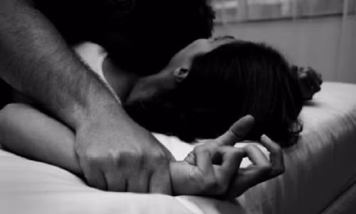 Phụ nữ ở nhiều nước trên thế giới trở thành nạn nhân trong các vụ cưỡng hiếp nghiêm trọng. Ảnh: Getty.