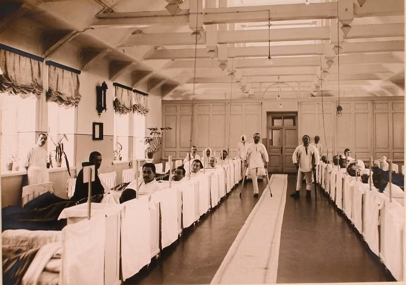 Nhiều binh sĩ bị thương nặng trải qua những ca phẫu thuật lớn.