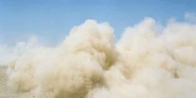 Vào năm 536 sau Công nguyên, mây bụi nghiêm trọng xảy ra trên thế giới trong suốt 1 năm. Hậu quả là nạn đói xảy ra trên diện rộng.