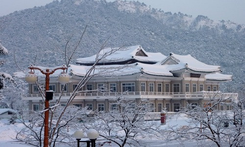 Khu du lịch chung tại núi Kumgang ngày 21/2/2014. (Nguồn: AFP/TTXVN)