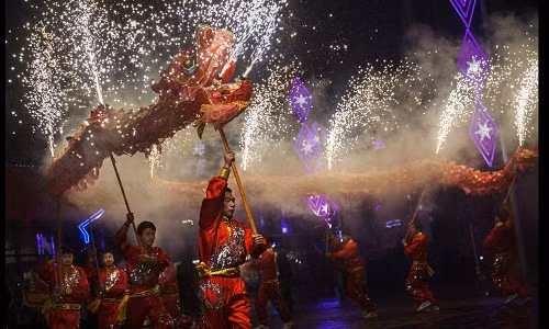 Tết truyền thống của người Trung Quốc sẽ diễn ra trong 15 ngày và mỗi ngày đều mang một ý nghĩa khác nhau. Trong đó, 3 ngày đầu tiên của năm mới là quan trọng nhất.