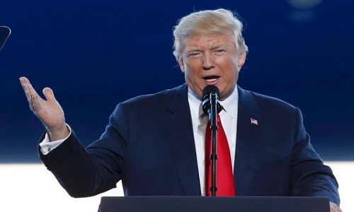 Đương kim Tổng thống Mỹ Donald Trump là một trong những ông chủ Nhà Trắng nổi tiếng nhất xứ sở cờ hoa. Ông đã đánh bại cựu Ngoại trưởng Mỹ Hillary Clinton trong cuộc bầu cử Tổng thống Mỹ năm 2016 để trở thành chủ nhân Nhà Trắng tiếp theo.