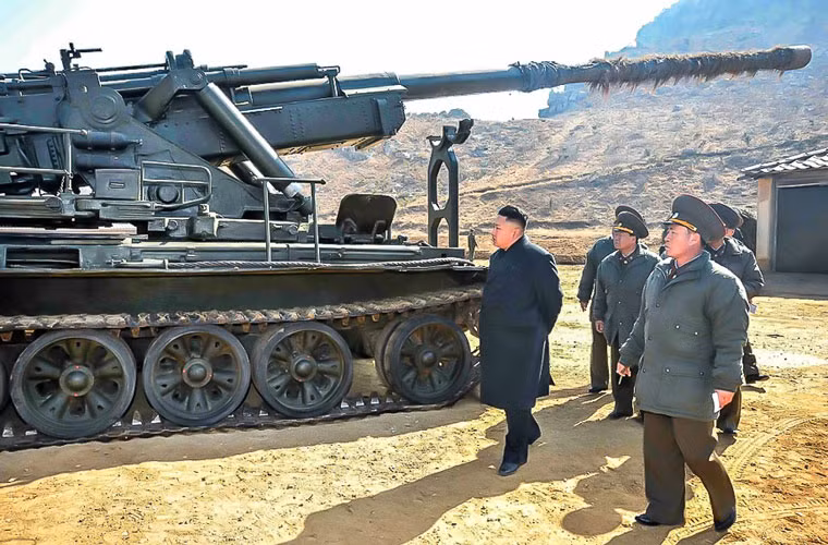 Thực tế, ngay đến cả cái tên pháo hiện tại là Koksan và M-1978 đều do tình báo Mỹ đặt tên theo thời điểm, địa điểm mà khẩu pháo xuất hiện. Cái tên thật của loại pháo "khủng" này tới thời điểm hiện tại vẫn còn là điều bí ẩn.