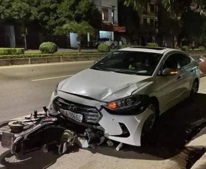 Dinh chi doi truong TTGT lai xe nguoc chieu, dam tu vong nu cong nhan