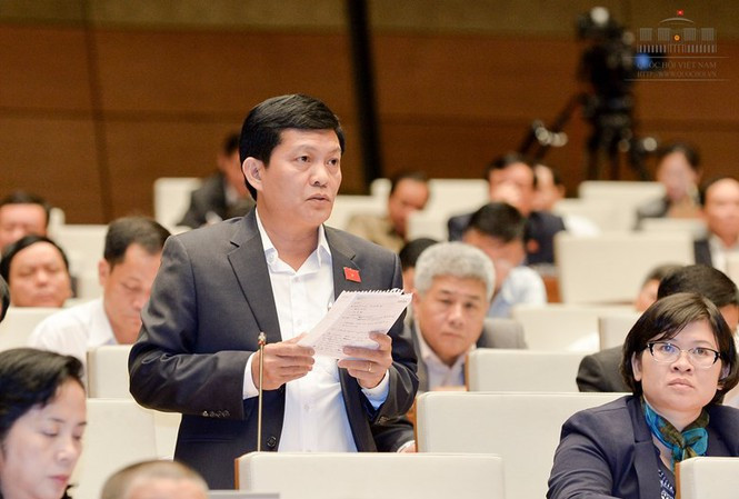 Ong Pham Phu Quoc lam gi sau bi bai mien DBQH?