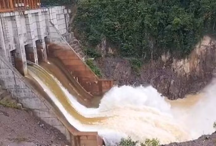 Soi nhung thuy dien sai pham... nen xem xet “tuyt coi” nhu Thuong Nhat