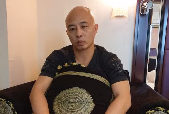 Đến thời điểm hiện tại, Nguyễn Xuân Đường là chồng Nguyễn Thị Dương, nữ Giám đốc Công ty TNHH Đường Dương. Đường đang lĩnh tổng mức án 6 năm tù giam, còn Nguyễn Thị Dương lĩnh 4 năm 6 tháng tù do cùng liên quan nhiều vụ án xảy ra ở Thái Bình. Mới đây, vợ chồng Đường “nhuệ” cùng 4 đàn em đã bị Cơ quan CSĐT Công an tỉnh này đã đề nghị VKSND tỉnh Thái Bình truy tố về tội cưỡng đoạt tài sản theo khoản 3 điều 170 Bộ luật Hình sự và sẽ có thêm những bản án tiếp theo cho những đối tượng phạm tội này.