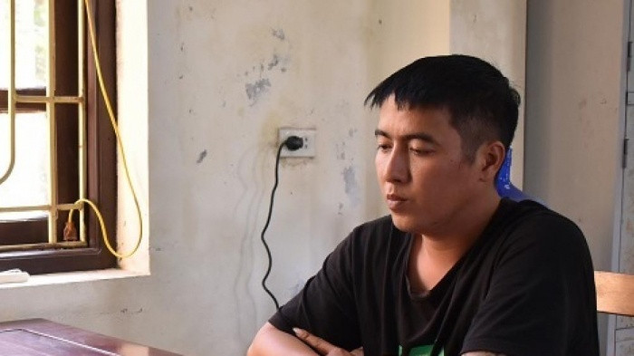  4. Đấm CSGT khi bị kiểm tra nồng độ cồn: Ngày 15/11, Công an tỉnh Ninh Bình cho biết, Công an huyện Hoa Lư vừa bắt giữ Trịnh Anh Tuấn (SN 1988, trú tại xã Ninh Mỹ, huyện Hoa Lư) để điều tra về hành vi chống người thi hành công vụ. Tối 11/11, Tuấn điều khiển xe mô tô không đội mũ bảo hiểm, đi ngược chiều, không có giấy phép lái xe, vi phạm nồng độ cồn. Khi tổ công tác lập biên bản kiểm tra, tạm giữ phương tiện, Tuấn đã không chấp hành và có hành vi xúc phạm, chống đối lực lượng chức năng, dùng tay đấm vào mặt Thượng úy Vũ Ngọc Khánh.