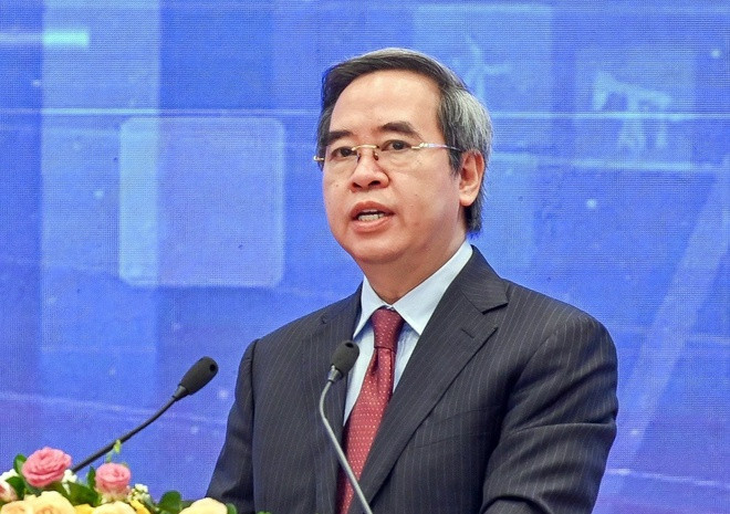 Sau khi xem xét đề nghị của Ủy ban Kiểm tra Trung ương, Bộ Chính trị nhận thấy, trong thời gian giữ cương vị Ủy viên Trung ương Đảng, Bí thư Ban cán sự đảng, Thống đốc Ngân hàng Nhà nước Việt Nam, ông Nguyễn Văn Bình đã có 5 vi phạm, khuyết điểm, cụ thể: