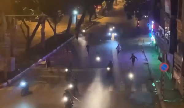 Thanh nien danh nhau nao loan HN: Giai ma gioi tre hanh xu con do