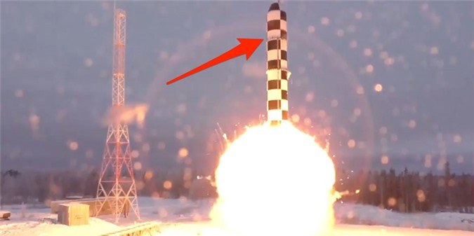 Nga sap thu xong ten lua Satan 2, My co de chung?