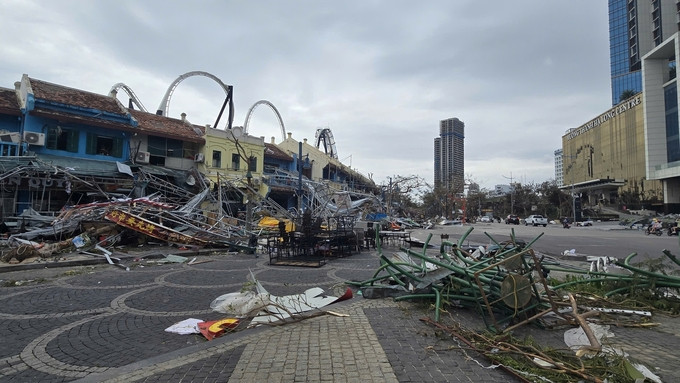 Ngày 7/9, bão Yagi (bão số 3) đổ bộ vào Việt Nam, là siêu bão có cường độ mạnh nhất trong 30 năm trở lại đây tại Việt Nam, đồng thời cũng là cơn bão mạnh nhất châu Á trong năm 2024. Hình thành nhanh, nhiều giờ không giảm cấp, cường độ giật trên cấp 17, siêu bão Yagi hiện được ghi nhận là cơn bão nhiệt đới mạnh thứ 2 thế giới trong năm 2024.