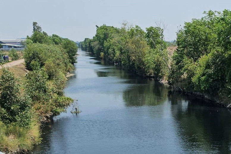 Xả thải ra môi trường, Giám đốc công ty bị phạt 800 triệu đồng Xa thai ra moi truong, Giam doc cong ty bi phat 800 trieu dong