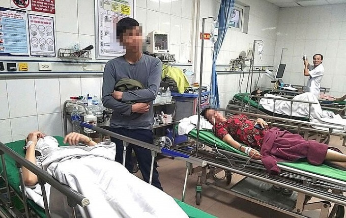 Vụ 84 công nhân ở Nghệ An nhập viện: Ngộ độc do vi sinh vật Vu 84 cong nhan o Nghe An nhap vien: Ngo doc do vi sinh vat
