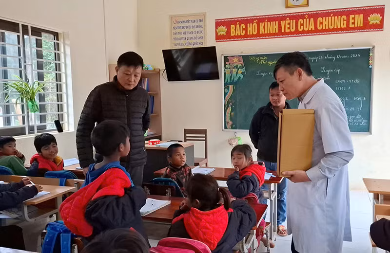 Một xã vùng biên ở Quảng Bình có 370 trường hợp mắc bệnh ghẻ Mot xa vung bien o Quang Binh co 370 truong hop mac benh ghe