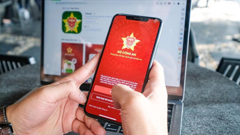 Chủ tài khoản có thể xác thực sinh trắc học trực tiếp từ VNeID Chu tai khoan co the xac thuc sinh trac hoc truc tiep tu VNeID