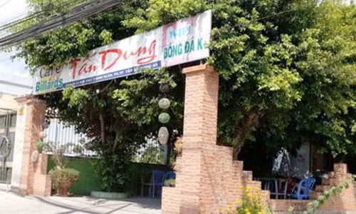 Nguyen trung ta cong an mo song bac tai quan cafe cua minh