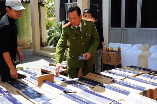 Tang vật vụ buôn lậu.