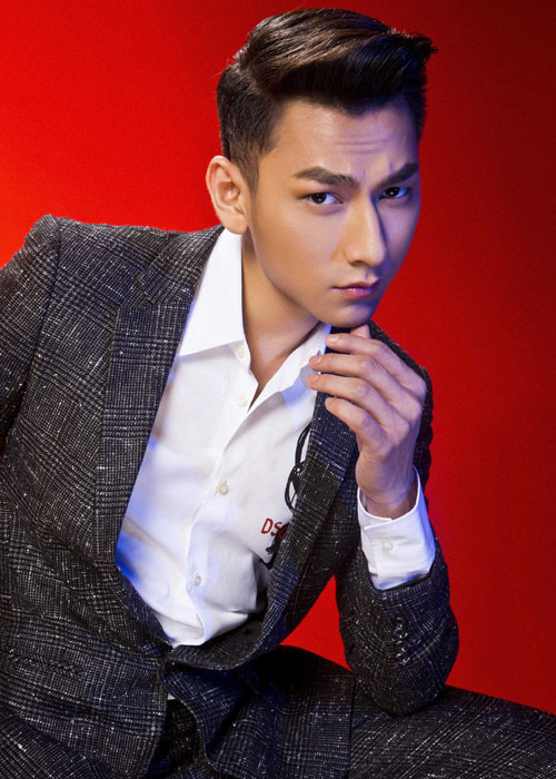 Ca si Isaac ngoi ghe nong Vietnam Idol Kids-Hinh-2