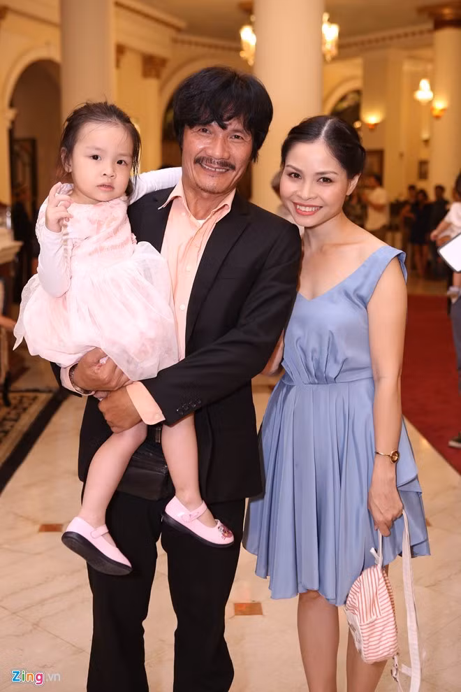 Cong Ninh chia se cuoc song hon nhan voi vo kem 22 tuoi-Hinh-2