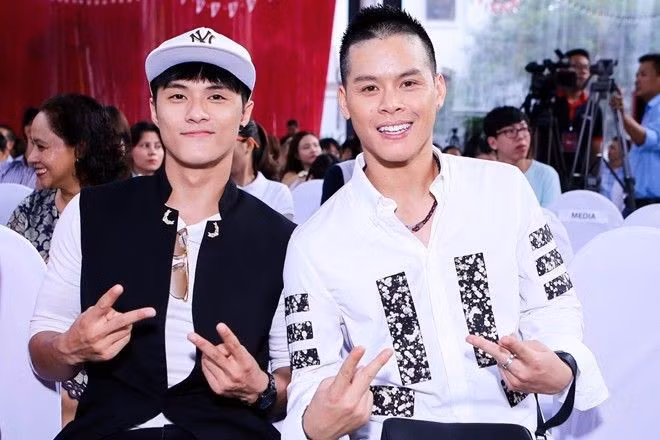 Lam Vinh Hai noi gi ve tin yeu dong gioi John Huy Tran