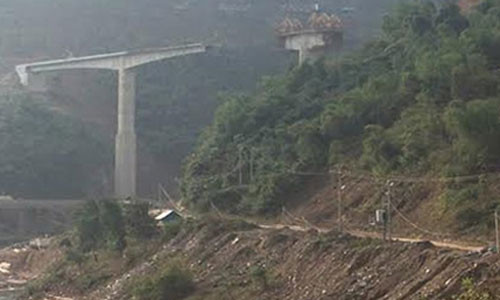 Sap gian giao 4 nguoi tu vong: Khoi to vu an kinh hoang