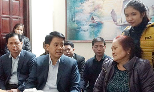 Chu tich Ha Noi yeu cau khan truong dieu tra vu Camry gay TN