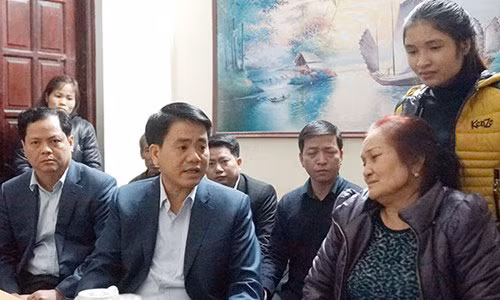 Chu tich Ha Noi yeu cau khan truong dieu tra vu Camry gay TN