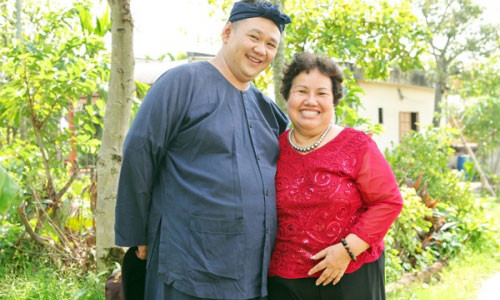 Me Minh Beo soc khi con bi bat vi tan cong tinh duc