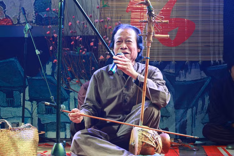 Sự duyên dáng, giản dị của NSND Xuân Hoạch làm khán giả vô cùng phấn khích, thích thú.