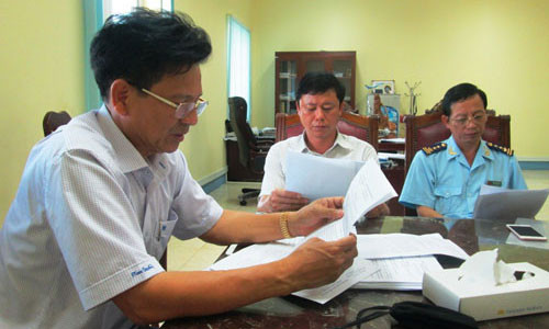 Khach Trung Quoc gay nao loan san bay Cam Ranh