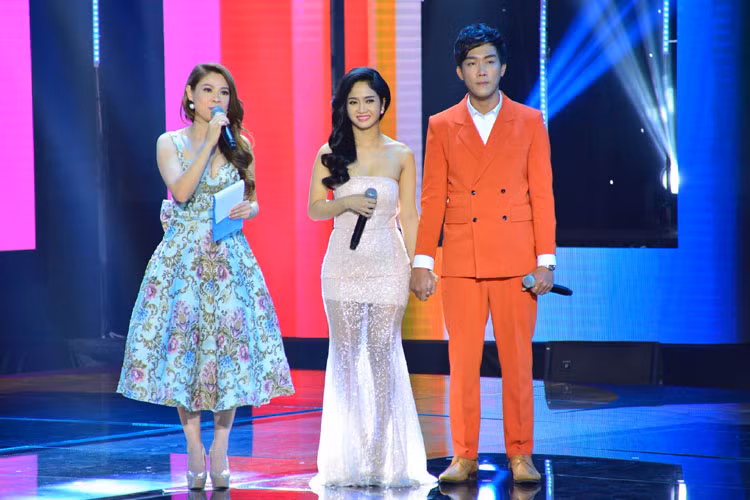 Huấn luyện viên Quang Dũng đã phải thốt lên rằng “Một đôi song ca đẹp, một bài hát song ca đúng âm vực và tinh thần. Phương Anh thì quá tuyệt vời rồi, còn Đình Phước, giọng em dày, em hát rất chắc chắn”. Đan Trường cũng quay sang chúc mừng giám khảo Quang Linh đã sở hữu hai giọng ca theo anh là quá đỉnh. Điều này càng khẳng định chắc nịch hơn về hai viên ngọc sáng giá của đội giọng ca "Chim sáo ngày xưa".