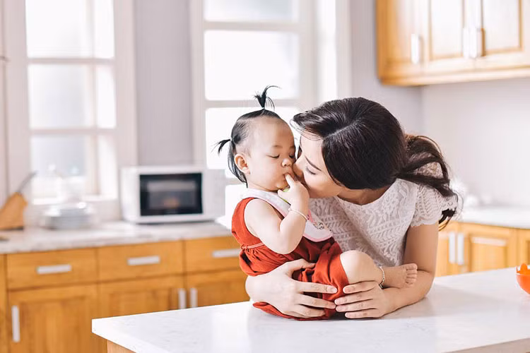 Maya Trang Tran Van Hugo ke chuyen tinh mau tu mung 8 thang 3-Hinh-3