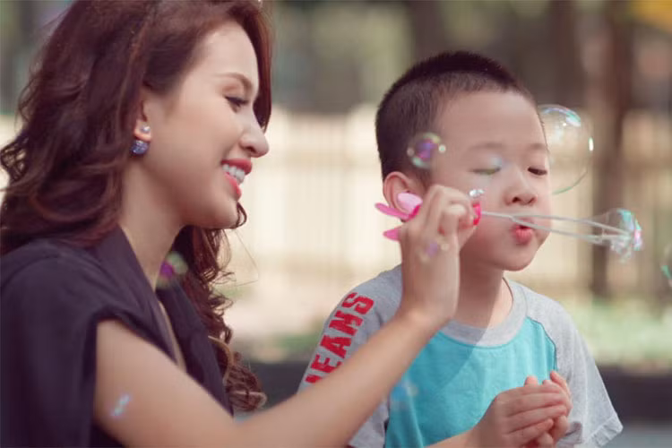 Maya Trang Tran Van Hugo ke chuyen tinh mau tu mung 8 thang 3-Hinh-9