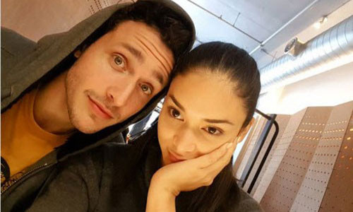 Hoa hau Hoan vu 2015 lan dau tiet lo nguoi yeu dien trai-Hinh-2